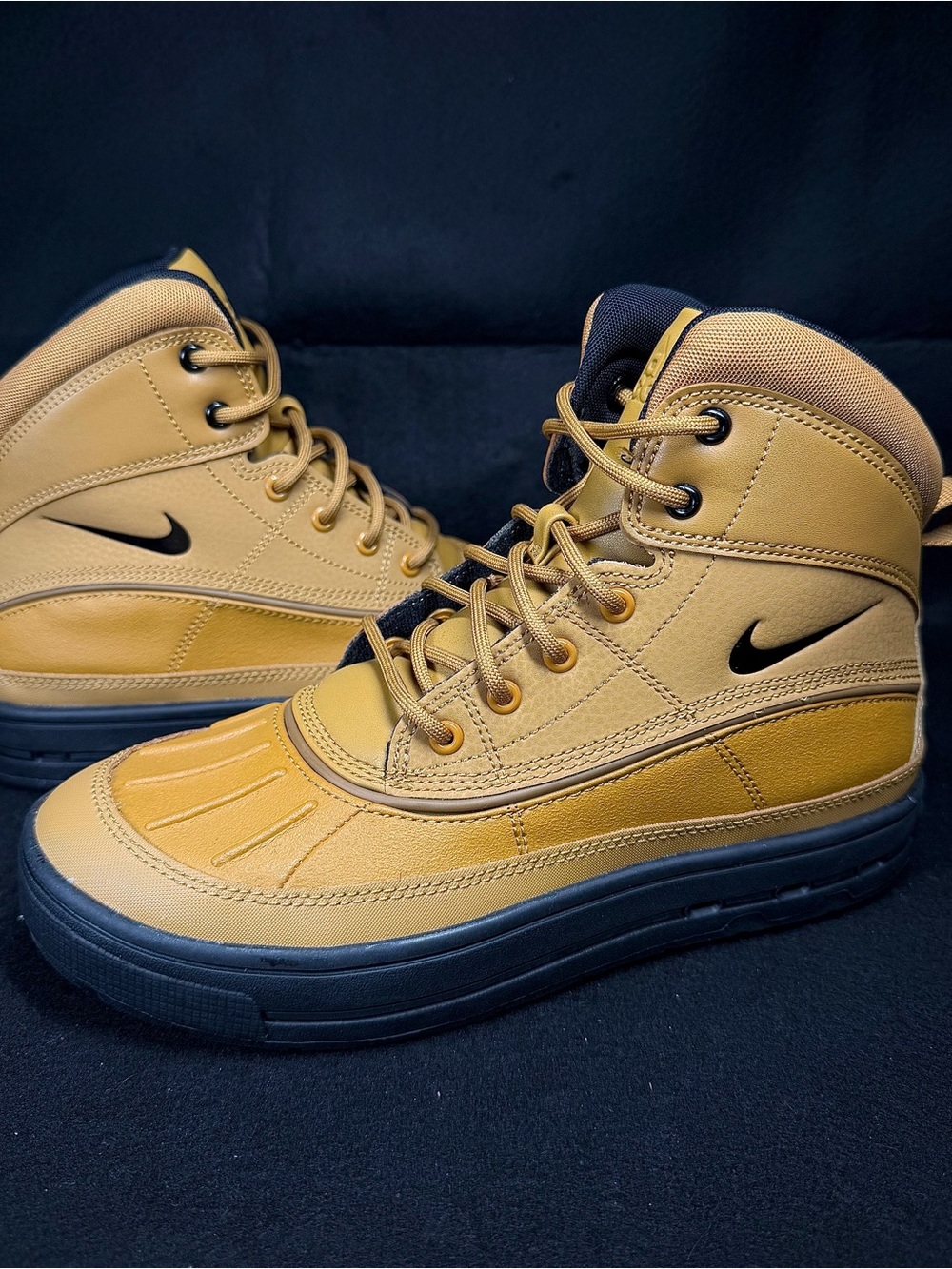 Nike Woodside 2 High ACG Boots | Sz 5.5Y